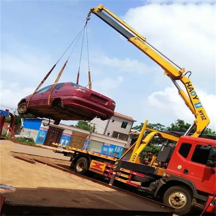 珙县吊车吊汽车的正确方法